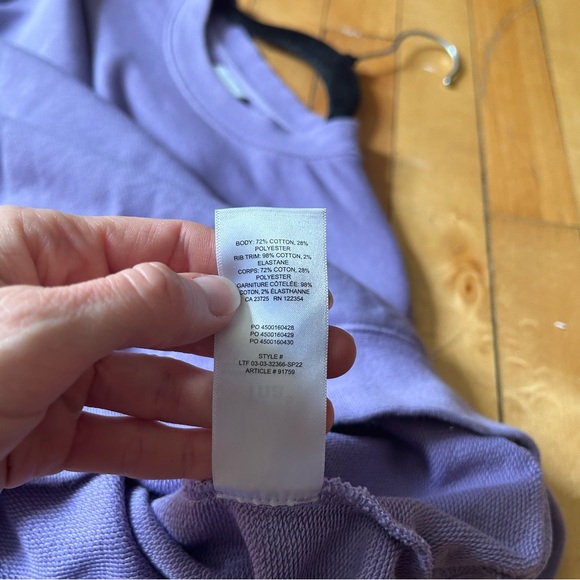 Aritzia TNA Airy Fleece Perfect Perfect Sweater - Picture 9 of 9